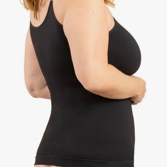 NWT, Shapermint Essentials, All Day Every Day Scoop Neck Cami, Black - Picture 2 of 4